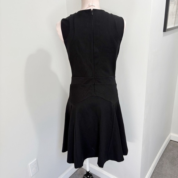 Diane Von Furstenberg Fit and Flare Black Dress Size 6 Little Black Dress Career - Picture 3 of 16